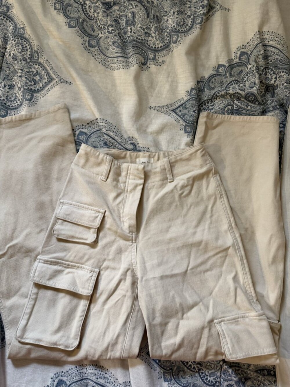 Wilfred Free Cream Cargo Pants